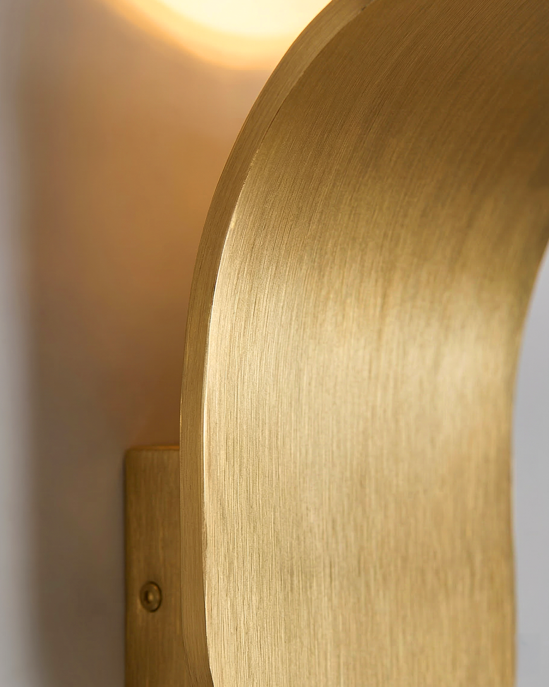 Curved Wall Lamp Modern Minimalist Design Brushed Finish Diffuse Light Decorative Wall Lighting for Hallway Bedroom Living Room - Lamylie