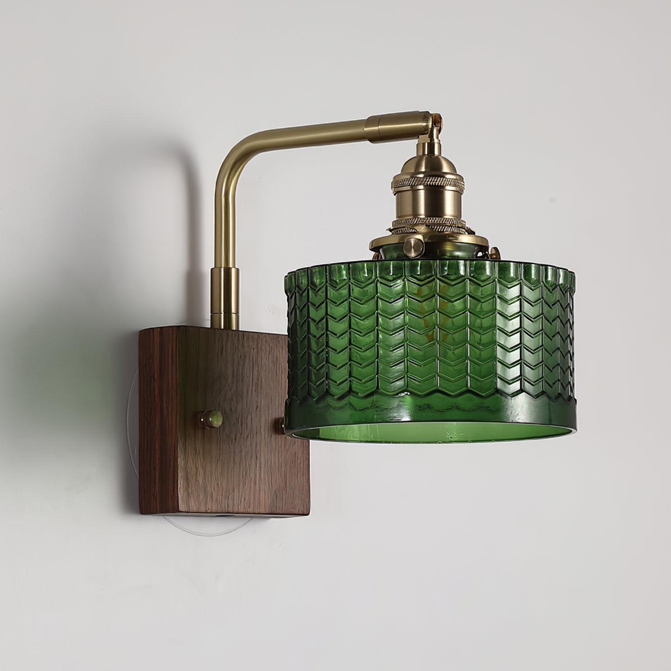 Elegante groene wandlamp met houten voet en glazen kap | Uniek schubbenpatroon voor sfeervolle verlichting - Lamylie