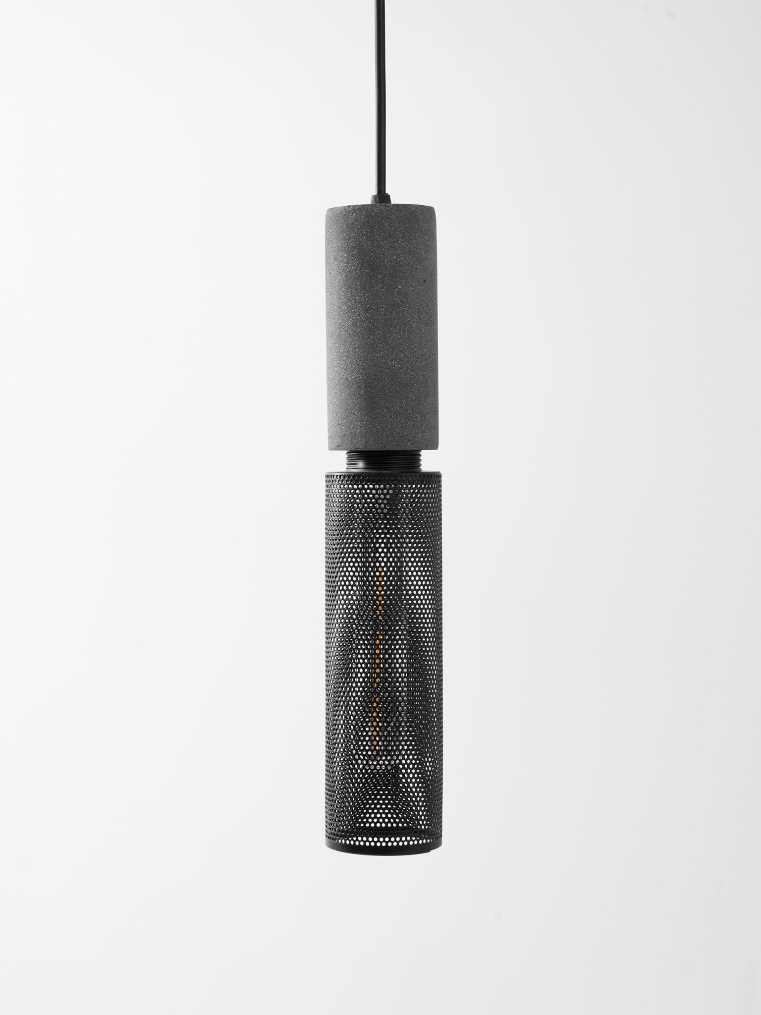 Industriell pendellampe med sement og svart netting — 6 former – Lamylie