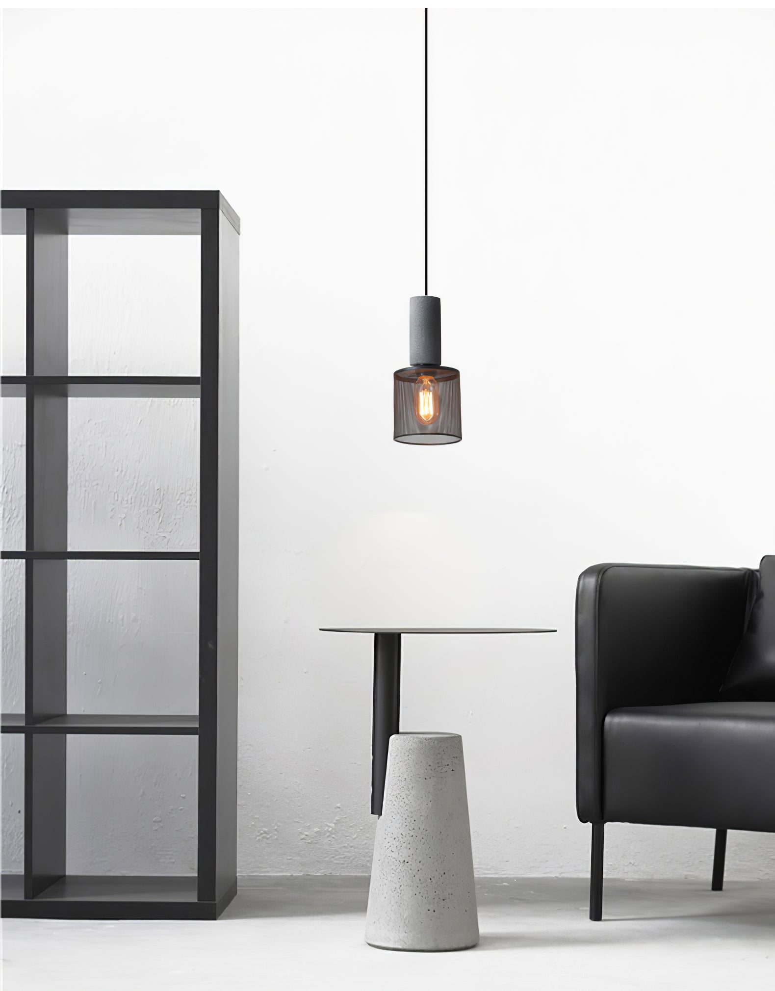 Industriell pendellampe med sement og svart netting — 6 former – Lamylie