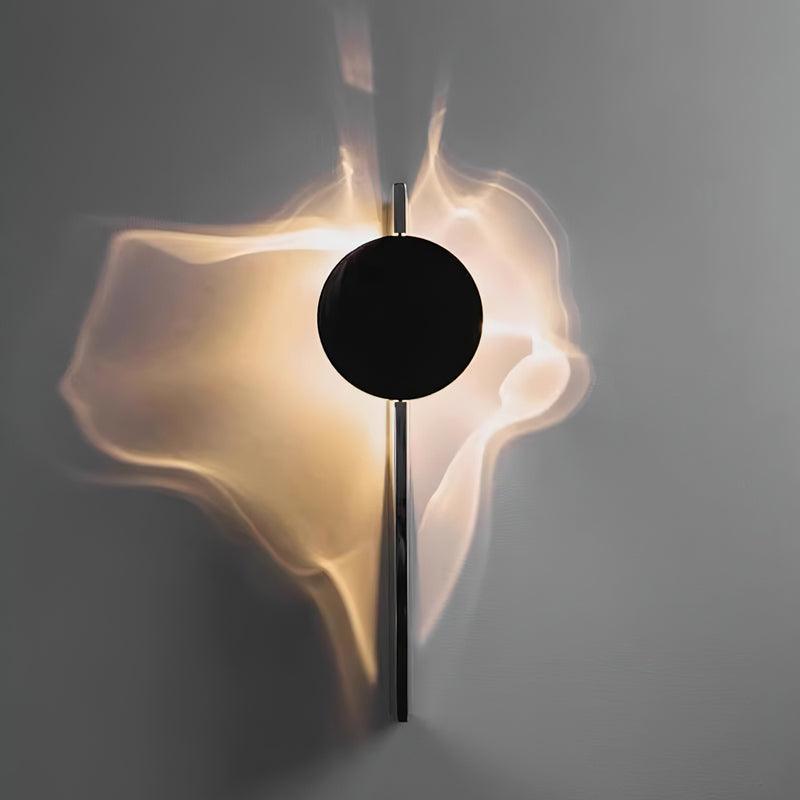 Kinetická nástěnná lampa ve tvaru sochy s chromovou projekcí stínu – Lamylie