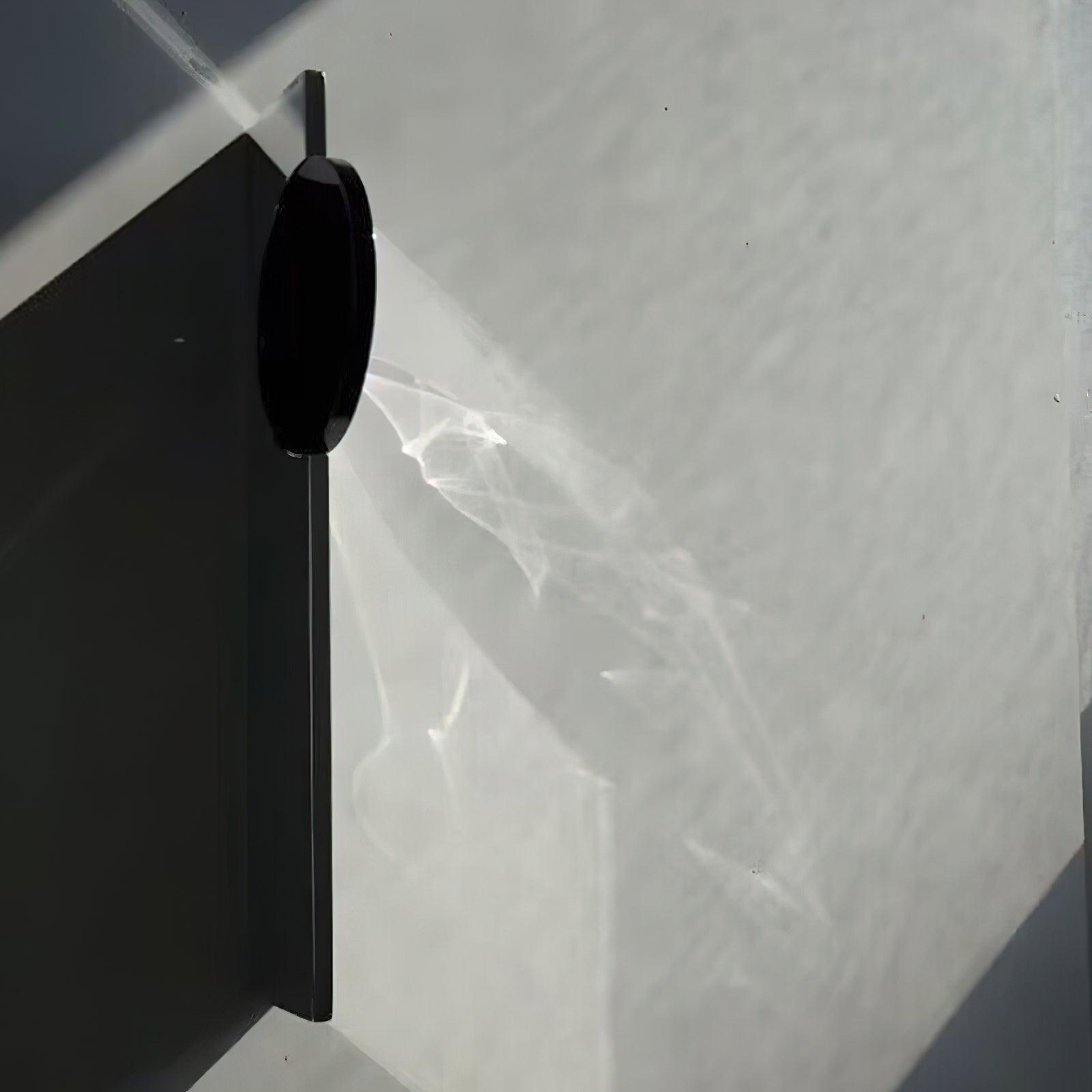 Kinetisk vägglampeskulptur med skuggprojektion i krom – Lamylie