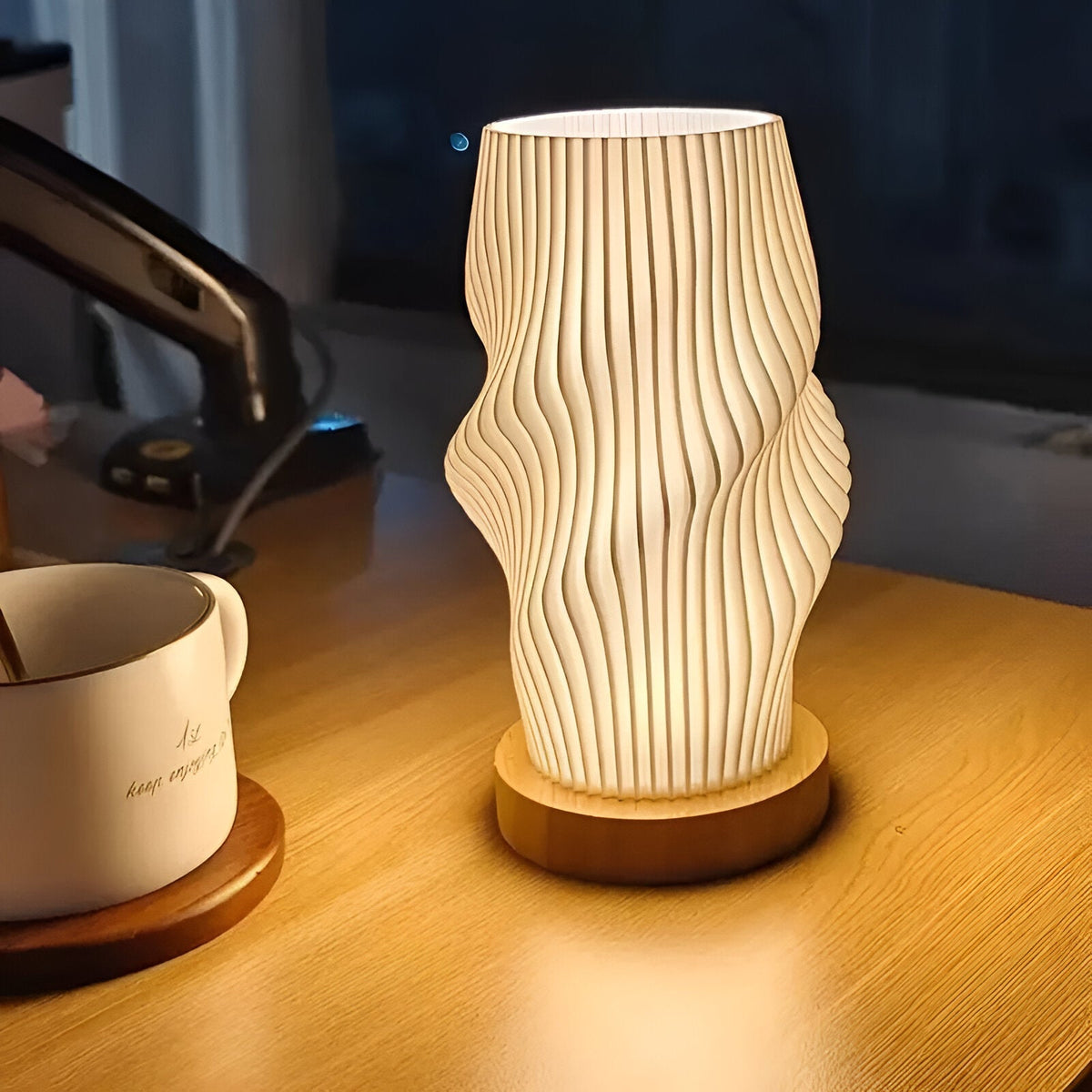 DreamWave - Lampe 3D moderne couleur crème, avec base métallique élégante - Lamylie