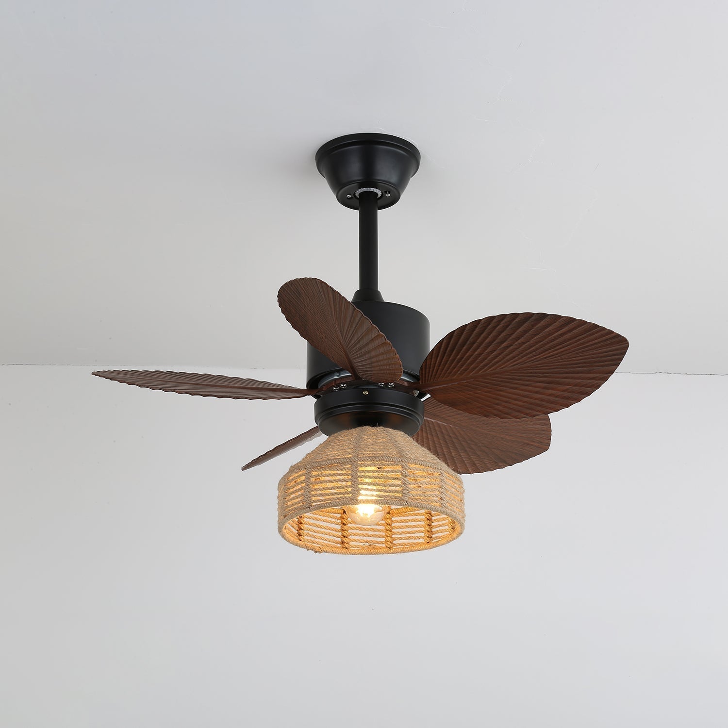 Tropisk takvifte med belysning | Rattanfinish Ø76 cm | Justerbare hastigheter – Lamylie