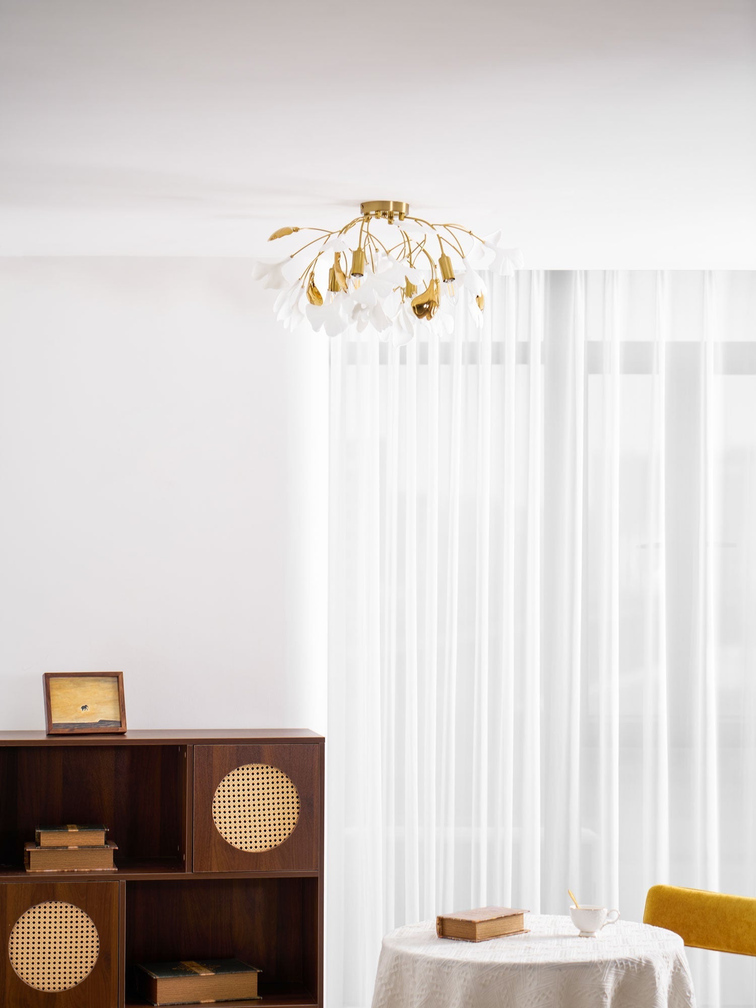 Ceramic Pendant Lamp Ginkgo Leaf | Gold-Colored Fixture with White Leaves | Modern Nature-Inspired Design for Living Room Dining Room Bedroom - Lamylie
