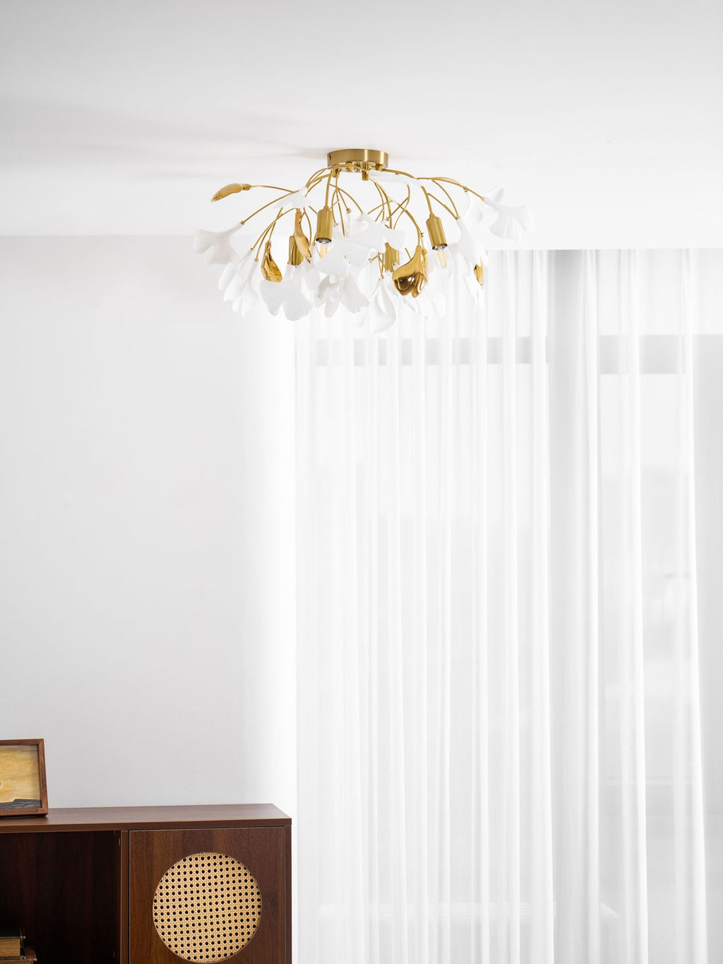 Ceramic Pendant Lamp Ginkgo Leaf | Gold-Colored Fixture with White Leaves | Modern Nature-Inspired Design for Living Room Dining Room Bedroom - Lamylie