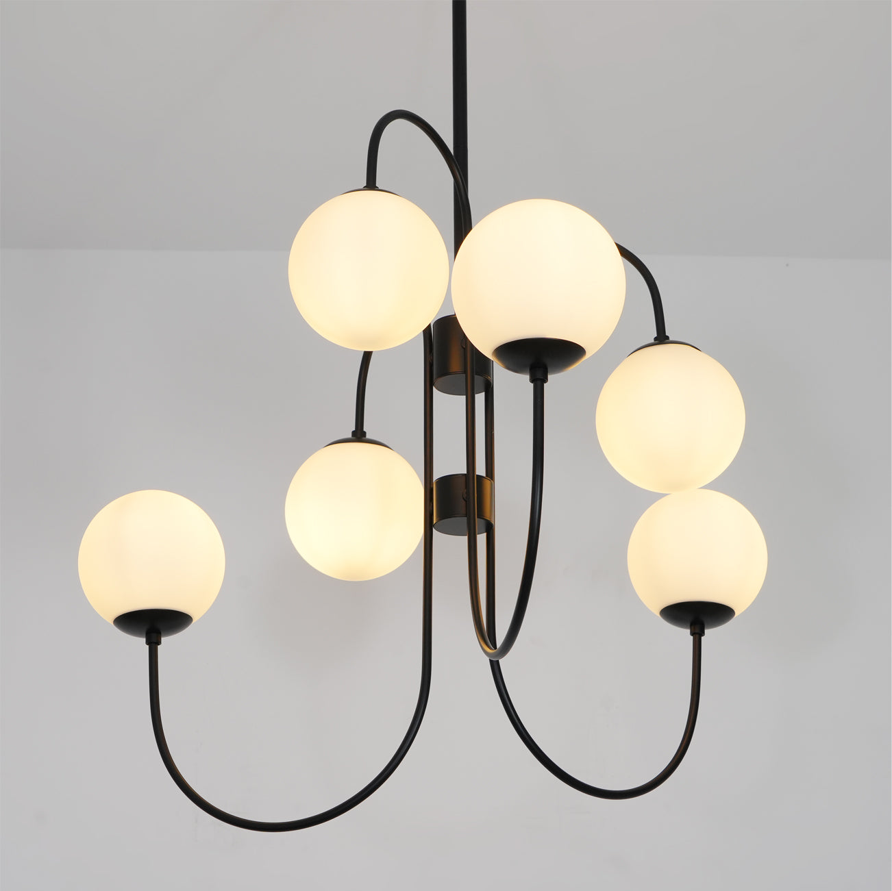 Schwanenhals-Kronleuchter Ø76 cm | 8-flammige Pendelleuchte mit Glasgloben Gold/Schwarz - Lamylie