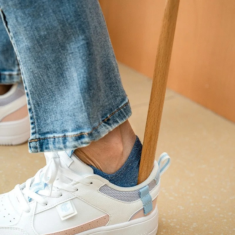Footmate 20 Inch Magnetic Wall Mounted Shoehorn