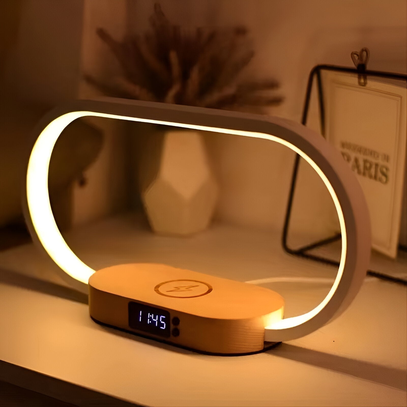 Veilleuse avec recharge USB-C et fonction horloge numérique – Lamylie