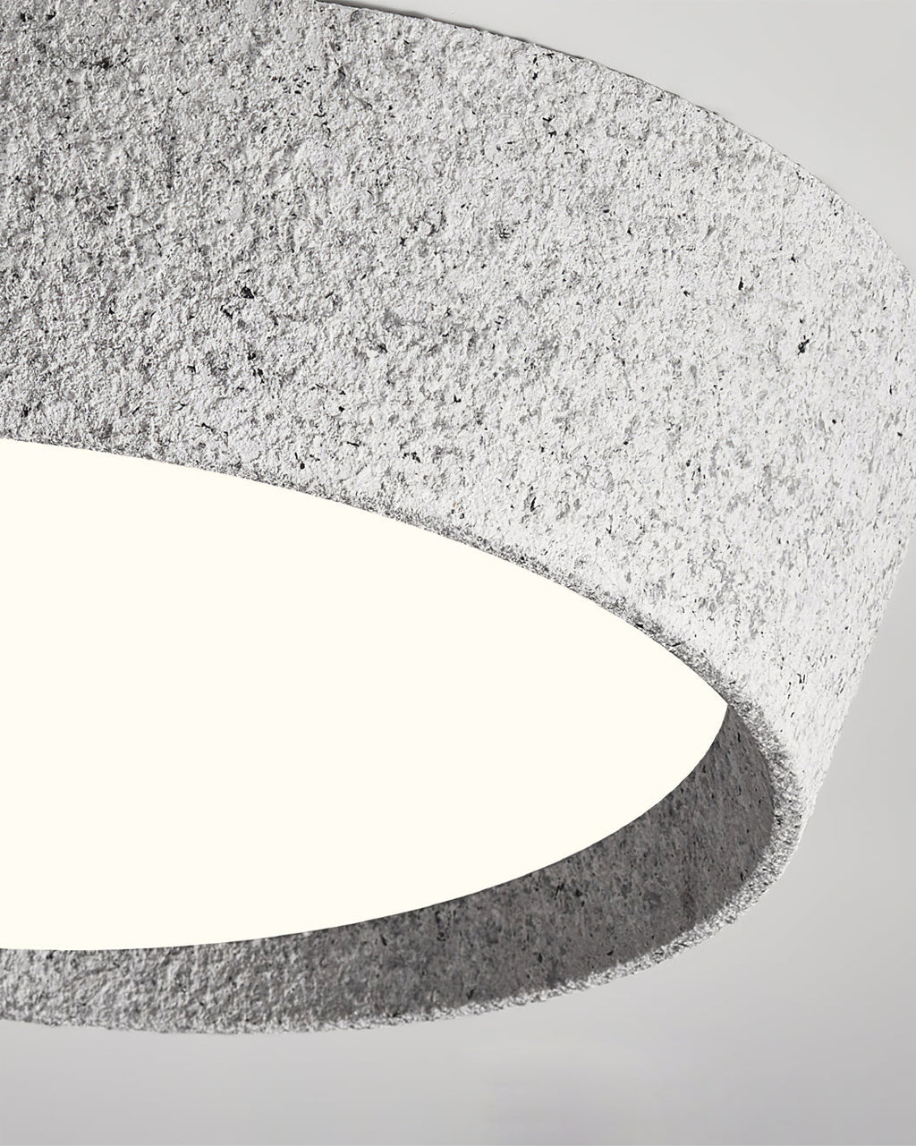 NovaLume LED-Deckenleuchte — Handgeformter Schirm, warmes Licht