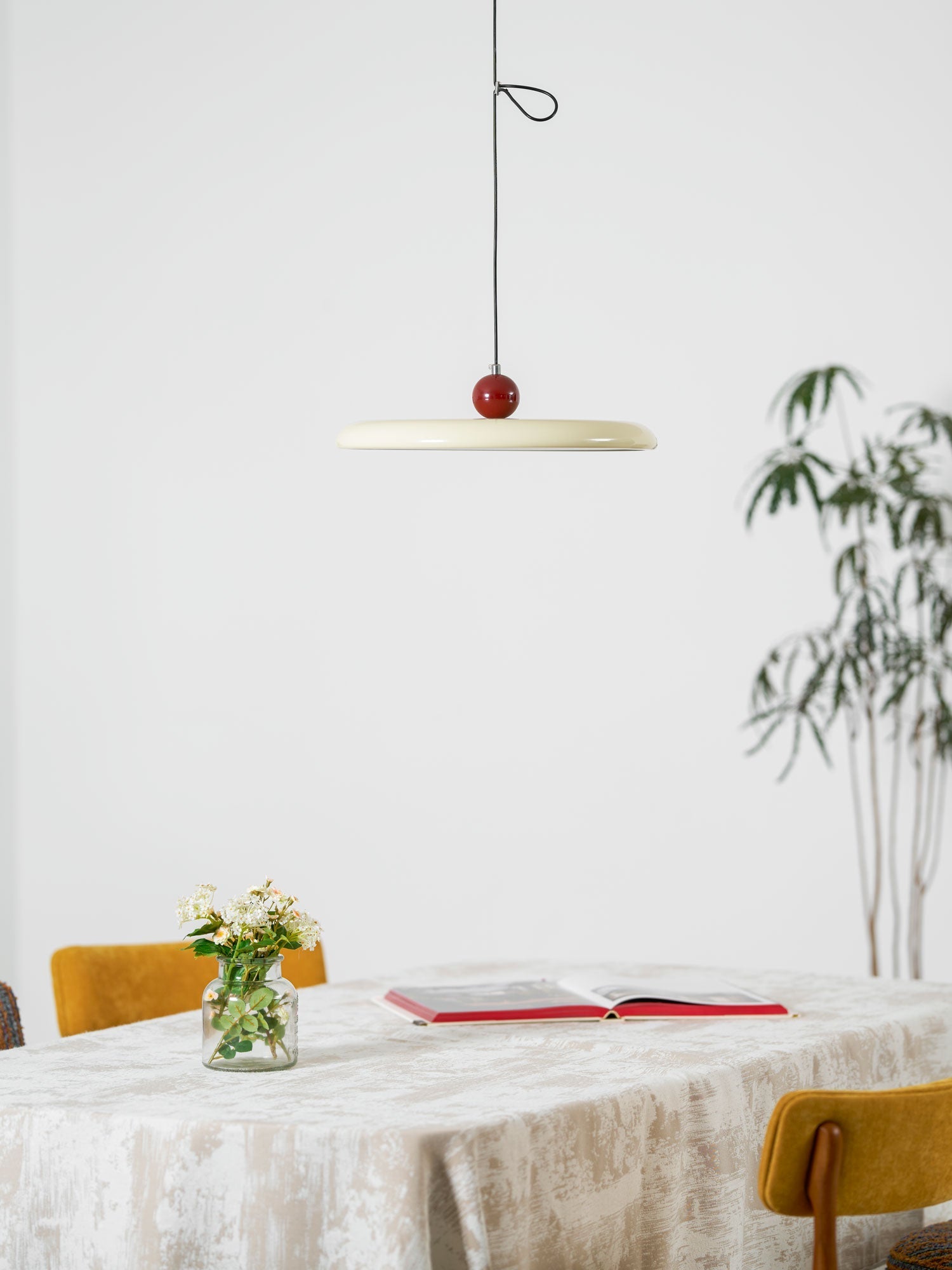 Lampada a sospensione oscillante di metà secolo — design cinetico con disco sospeso e contrappeso | Lampada a braccio regolabile per sale da pranzo moderne e spazi di lavoro creativi | LED integrato - Lamylie
