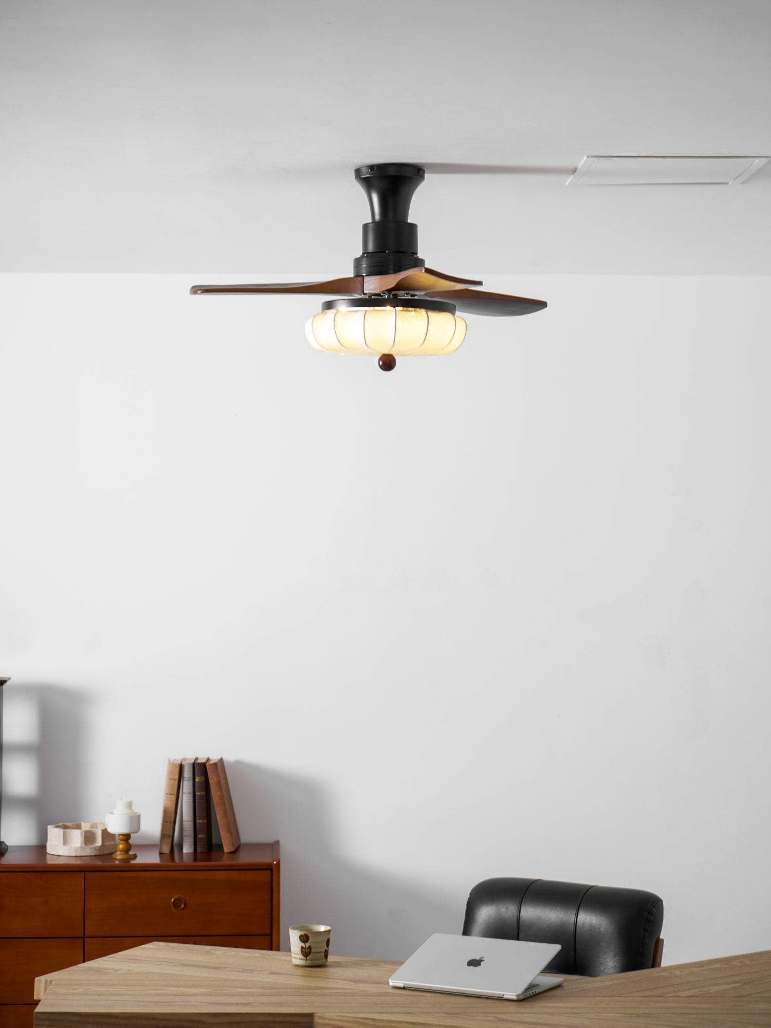 Ventilator de tavan cu iluminare | Motor DC | Abajur din bumbac cu model de lotus | Pale din lemn de nuc | Reglabil și reversibil - Lamylie