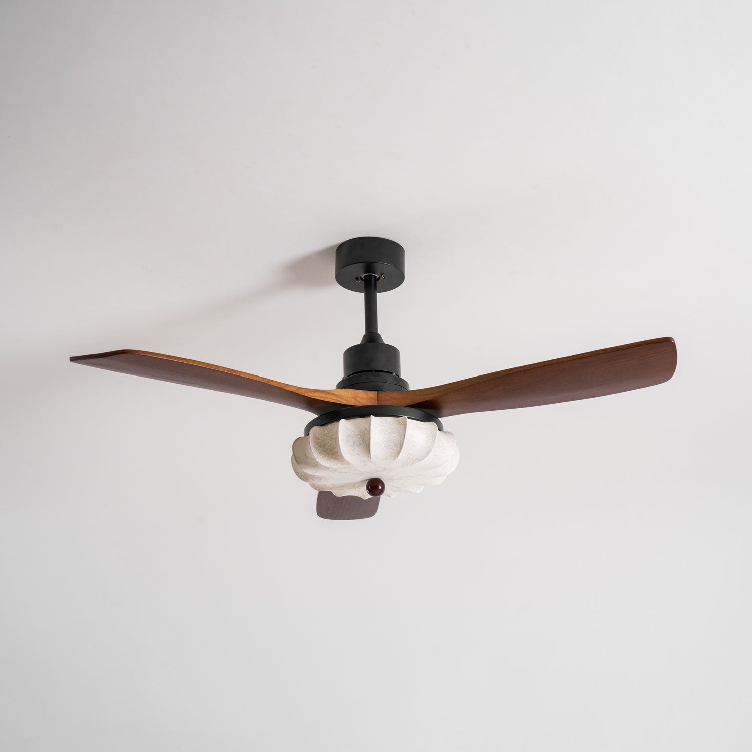 Ventilator de tavan cu iluminare | Motor DC | Abajur din bumbac cu model de lotus | Pale din lemn de nuc | Reglabil și reversibil - Lamylie