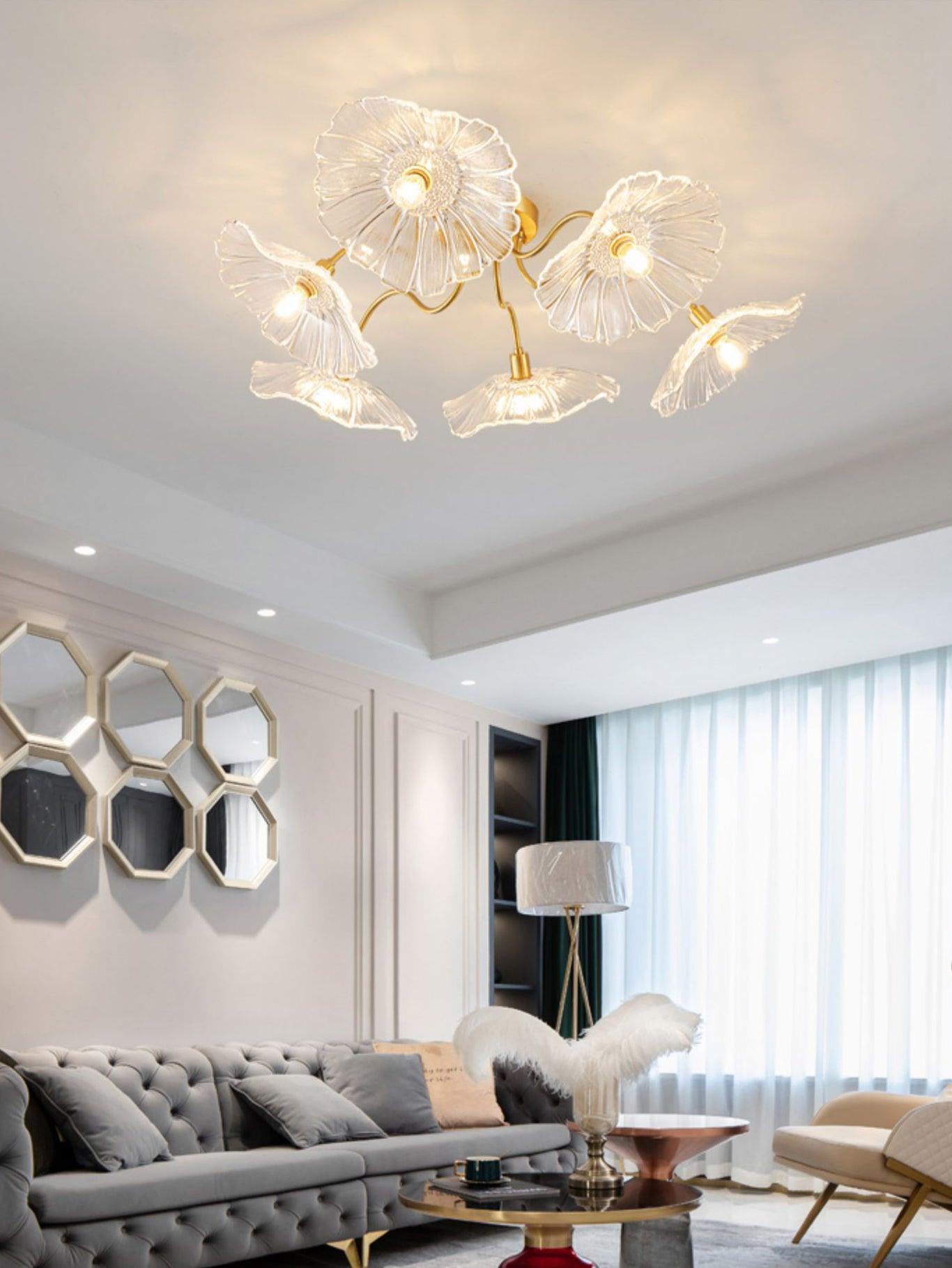 Glas-Deckenlampe mit Blattmotiv | 3, 5 oder 6 Lichtpunkte | Goldene Fassung mit Klarem oder Rosa Mattglas - Lamylie