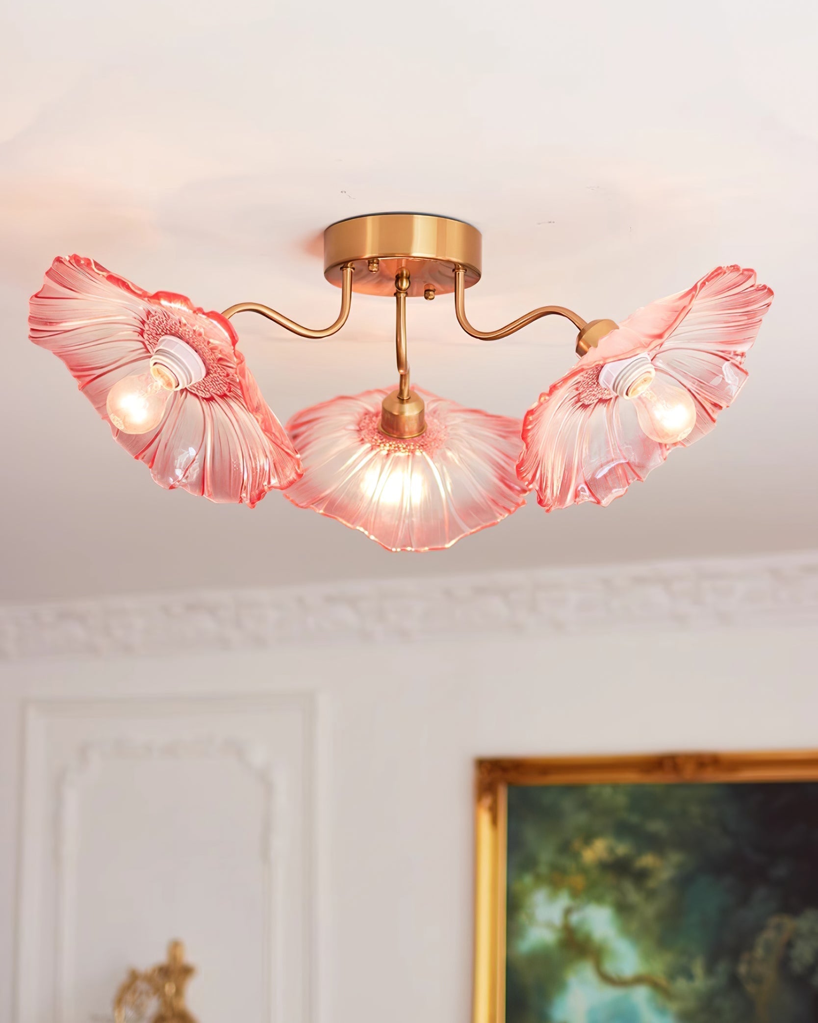 Glas-Deckenlampe mit Blattmotiv | 3, 5 oder 6 Lichtpunkte | Goldene Fassung mit Klarem oder Rosa Mattglas - Lamylie