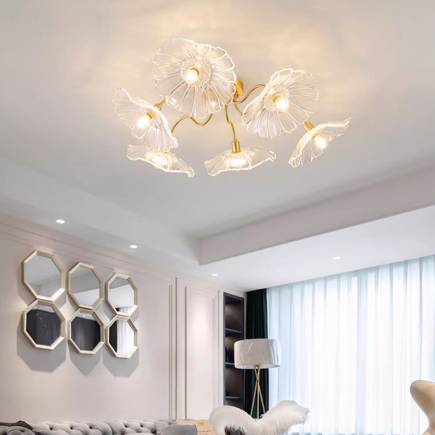 Glas-Deckenlampe mit Blattmotiv | 3, 5 oder 6 Lichtpunkte | Goldene Fassung mit Klarem oder Rosa Mattglas - Lamylie