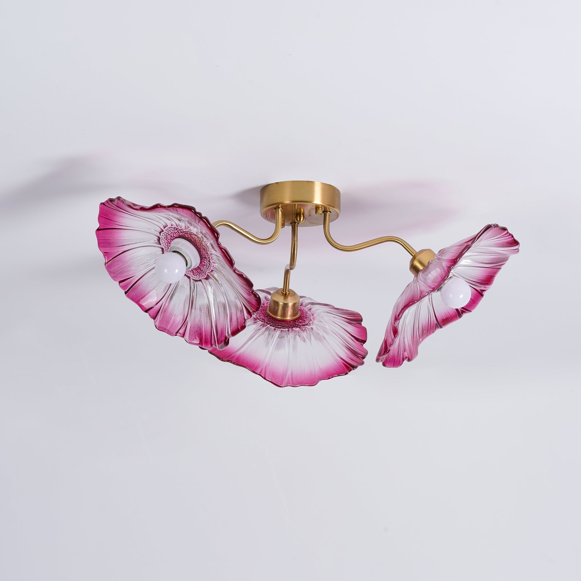 Glas-Deckenlampe mit Blattmotiv | 3, 5 oder 6 Lichtpunkte | Goldene Fassung mit Klarem oder Rosa Mattglas - Lamylie