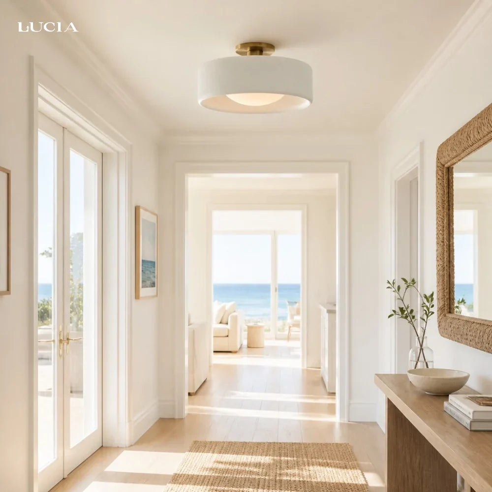 Keramische plafondlamp in Scandinavisch design met halfronde porseleinen kap - Lamylie