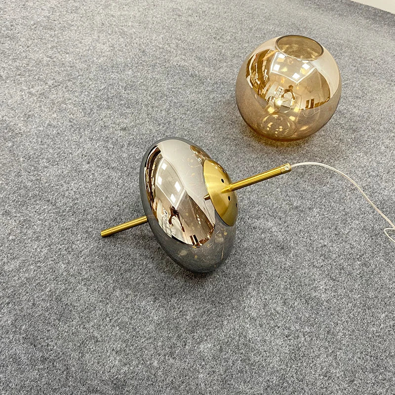 Glas-Pendelleuchte LIV mit rauchigem Finish und warmweißem Licht | Skandinavisches Design mit handgefertigtem Glas | 3 Größen verfügbar - Lamylie