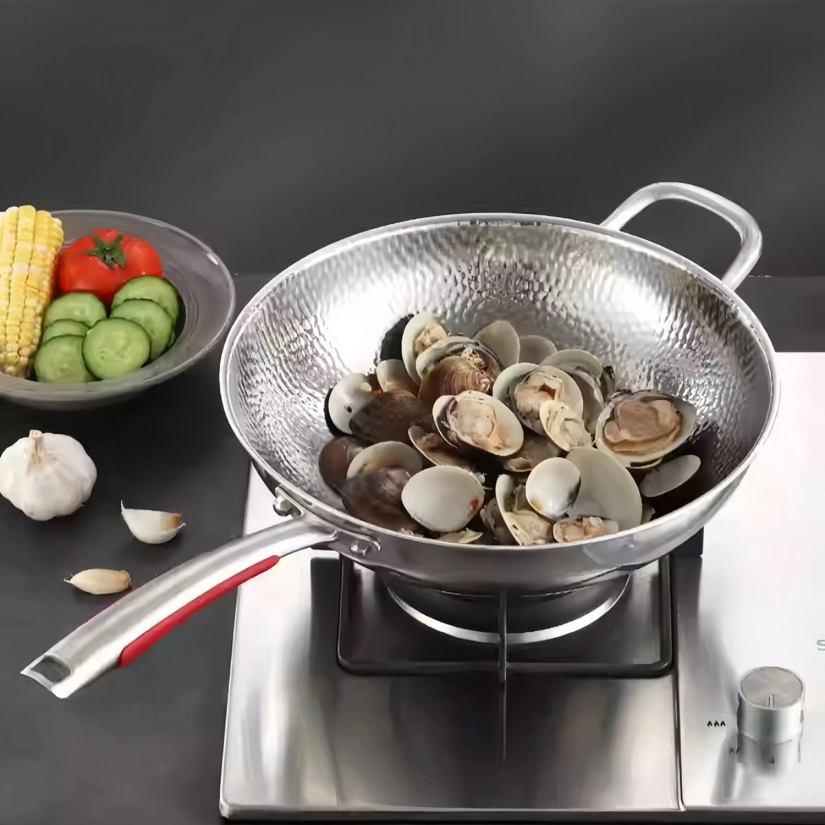 Wok antiadhésif pour cuisiner sans effort - Lamylie
