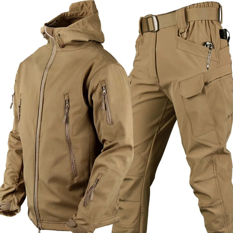 Voděodolná outdoorová souprava MaxShield s fleecovou podšívkou a několika kapsami