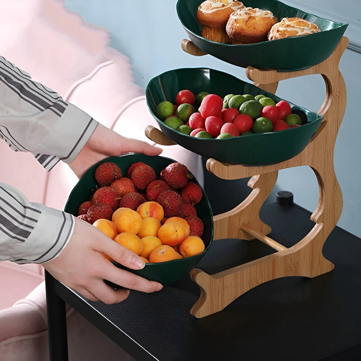 Mehrstöckige Obstschale aus Holz zur Organisation der Küche
