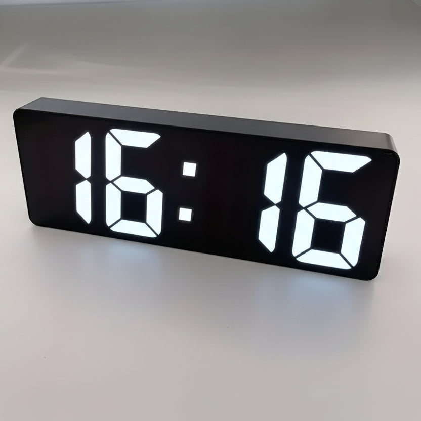 AuraLed Kompaktowy inteligentny budzik LED — zasilanie z baterii USB, regulowana funkcja drzemki