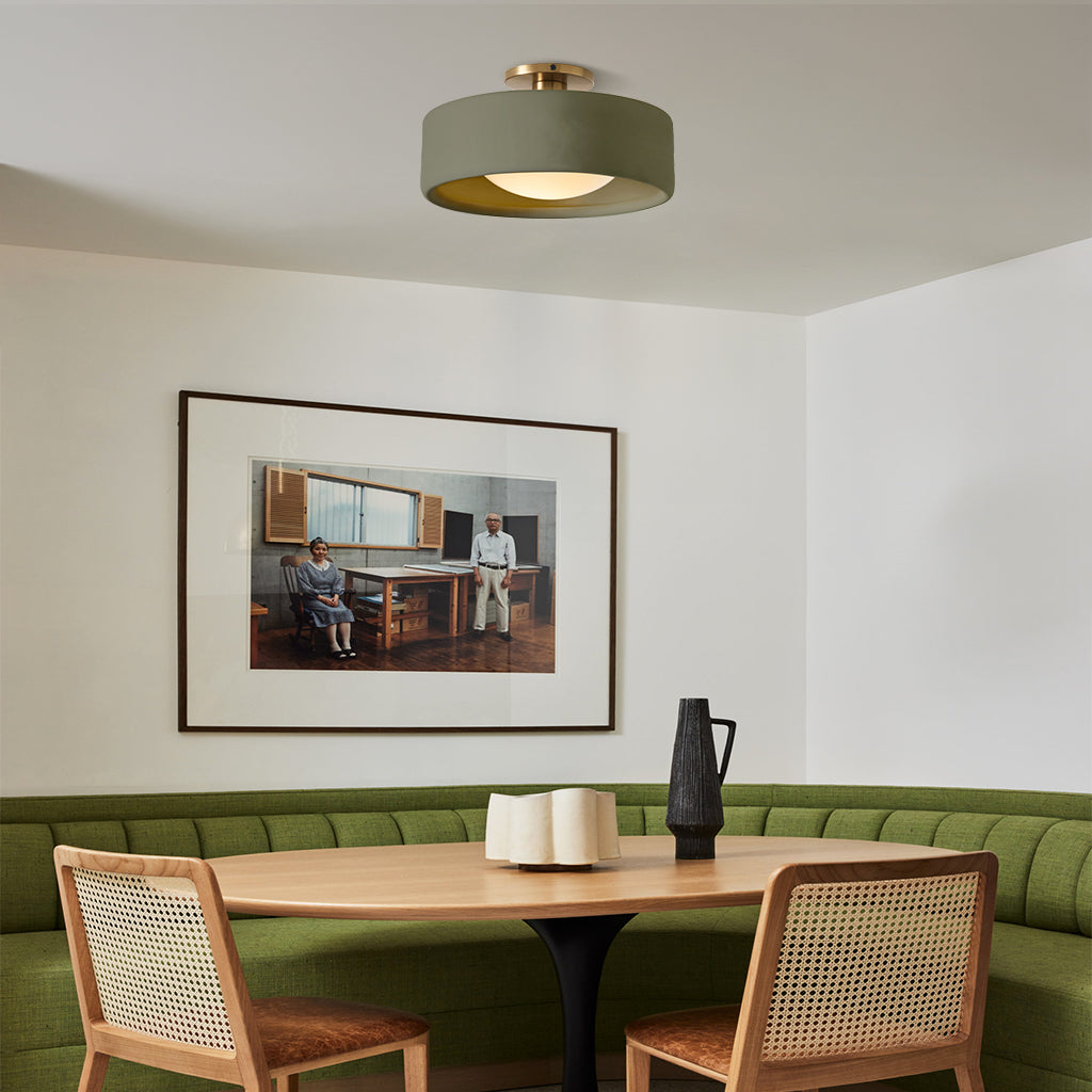 Keramische plafondlamp in Scandinavisch design met halfronde porseleinen kap - Lamylie