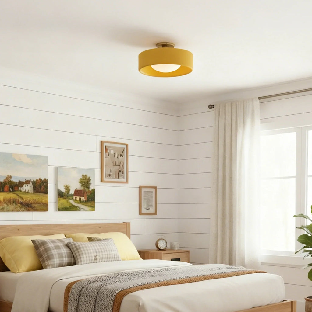 Keramische plafondlamp in Scandinavisch design met halfronde porseleinen kap - Lamylie