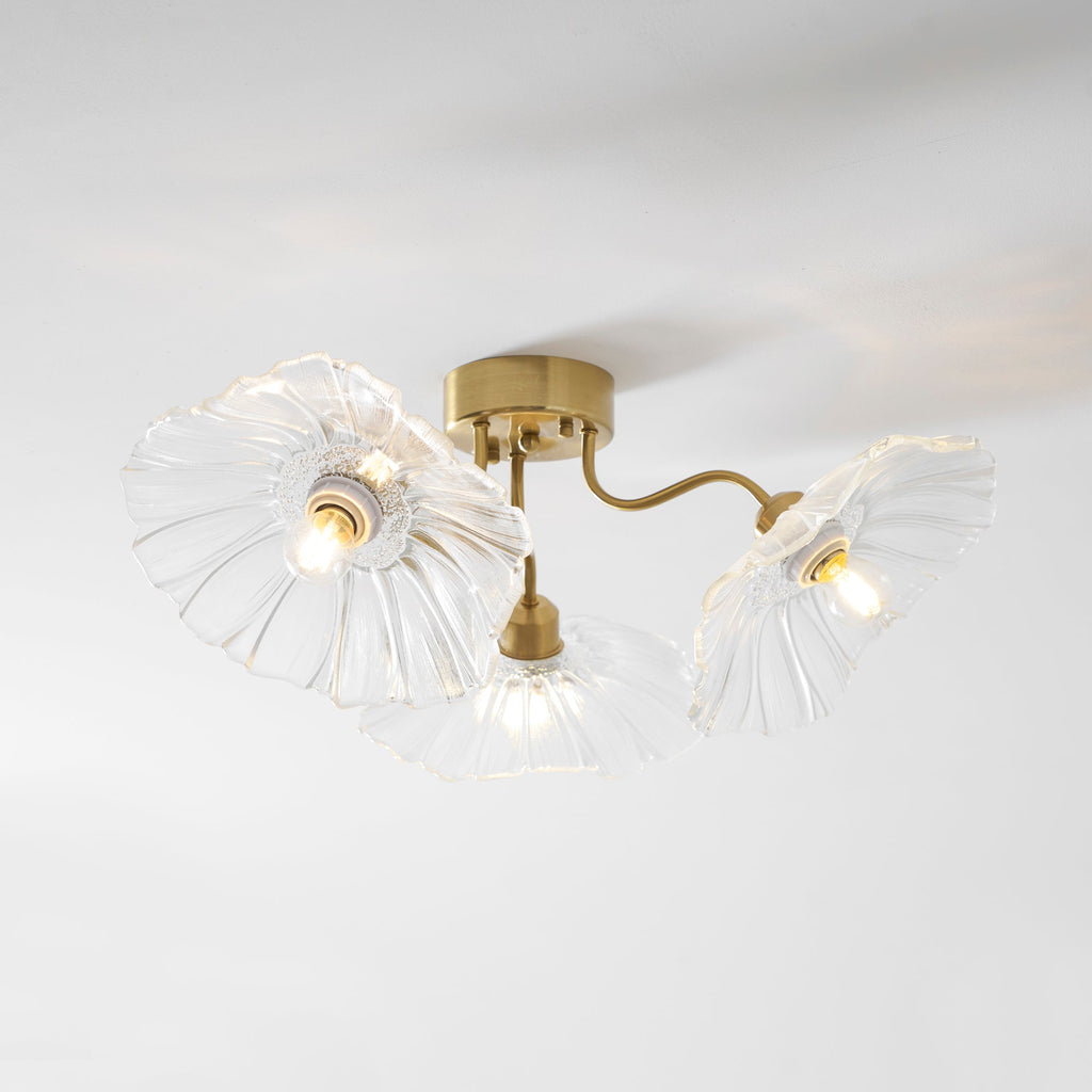 Glas-Deckenlampe mit Blattmotiv | 3, 5 oder 6 Lichtpunkte | Goldene Fassung mit Klarem oder Rosa Mattglas - Lamylie