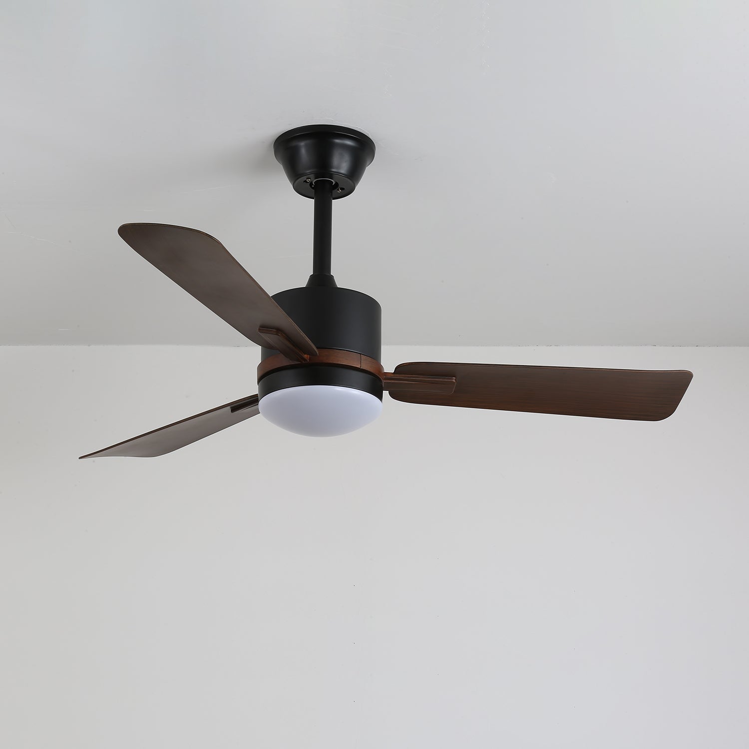 Modern mennyezeti ventilátor világítással – Fa és LED – Távirányító – Lamylie