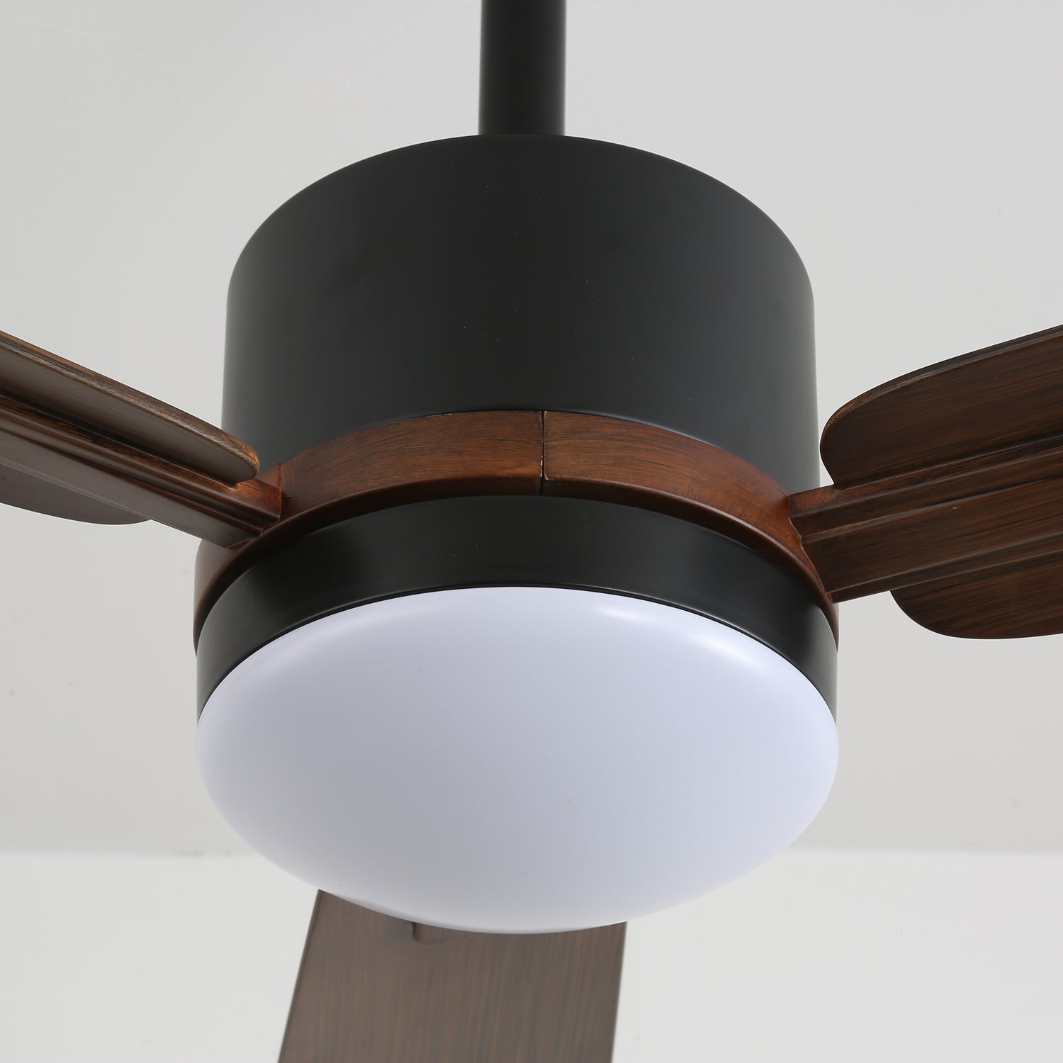Modern mennyezeti ventilátor világítással – Fa és LED – Távirányító – Lamylie