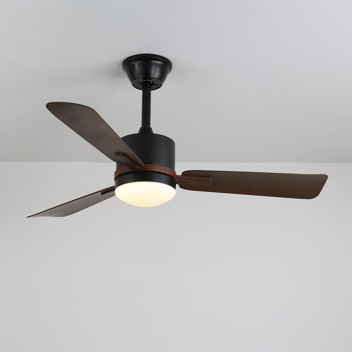 Modern mennyezeti ventilátor világítással – Fa és LED – Távirányító – Lamylie