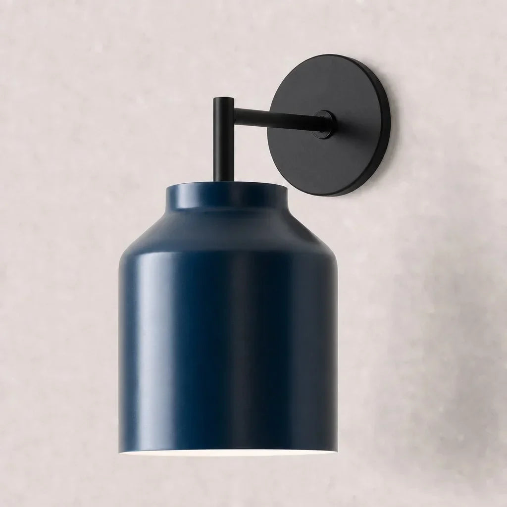Lampă de perete metalică, cu finisaj mat minimalist, în stil scandinav, lumină ambientală pentru dormitor, hol sau living - Lamylie
