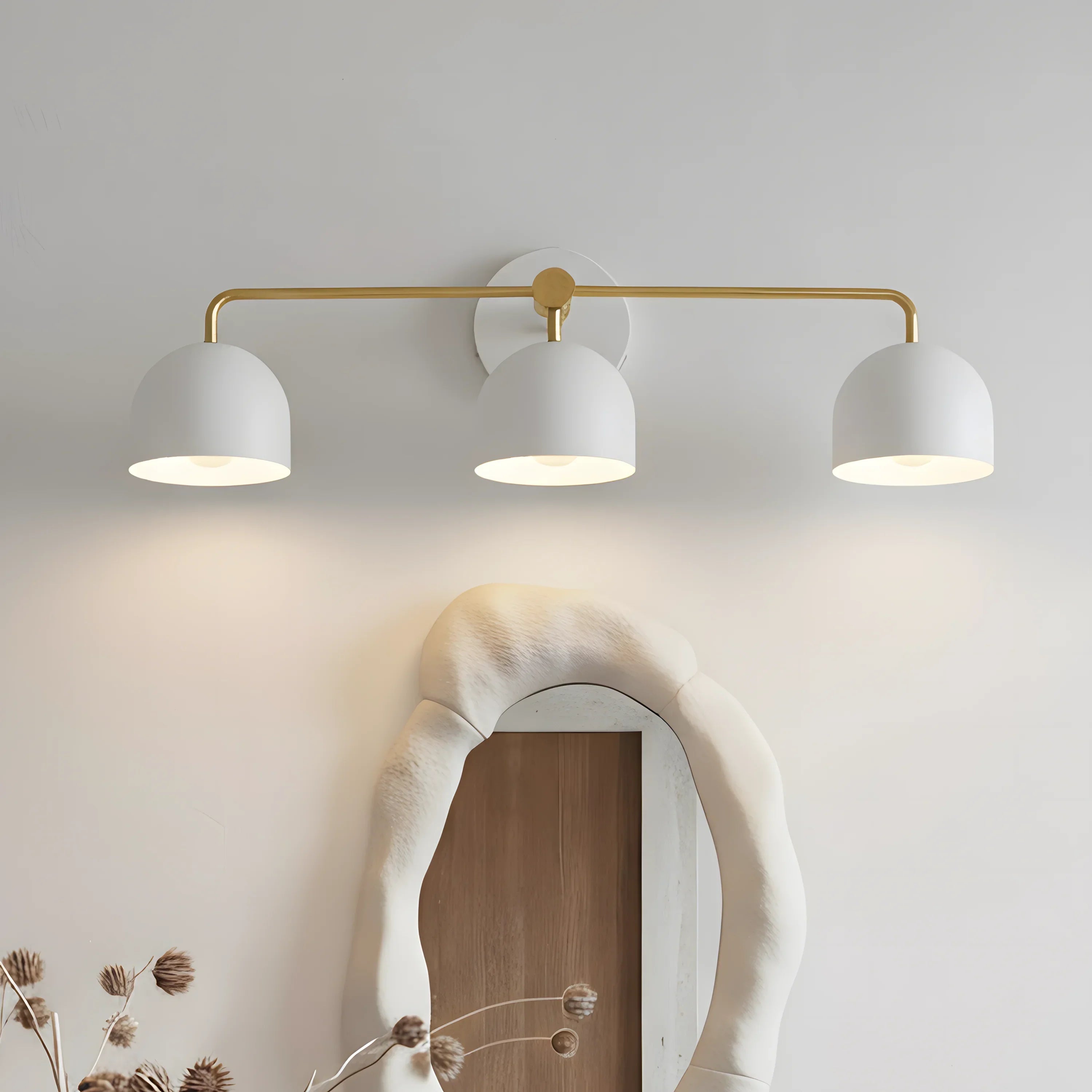 Væglampe med kuppelskærme, moderne skandinavisk design i sort metal og messing, 2-3 lyspunkter, stemningsbelysning til badeværelse, entré og soveværelse - Lamylie