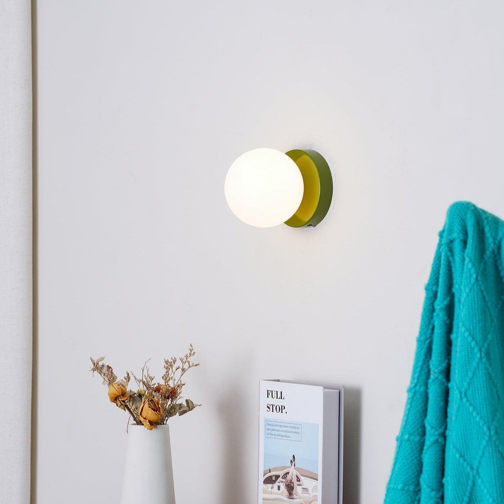 Nuvol Wandleuchte — Metall-Wandspot mit Glasglobus ø12cm — Kompakte Wandbeleuchtung in 5 Farben - Lamylie
