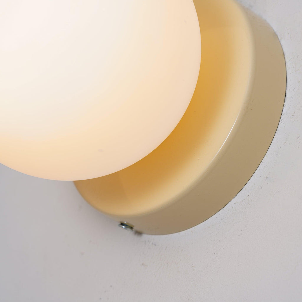 Nuvol Wandleuchte — Metall-Wandspot mit Glasglobus ø12cm — Kompakte Wandbeleuchtung in 5 Farben - Lamylie