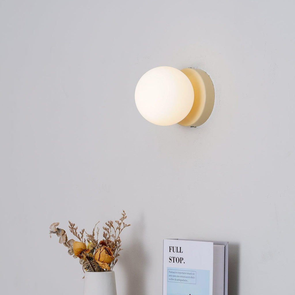 Nuvol Wandleuchte — Metall-Wandspot mit Glasglobus ø12cm — Kompakte Wandbeleuchtung in 5 Farben - Lamylie