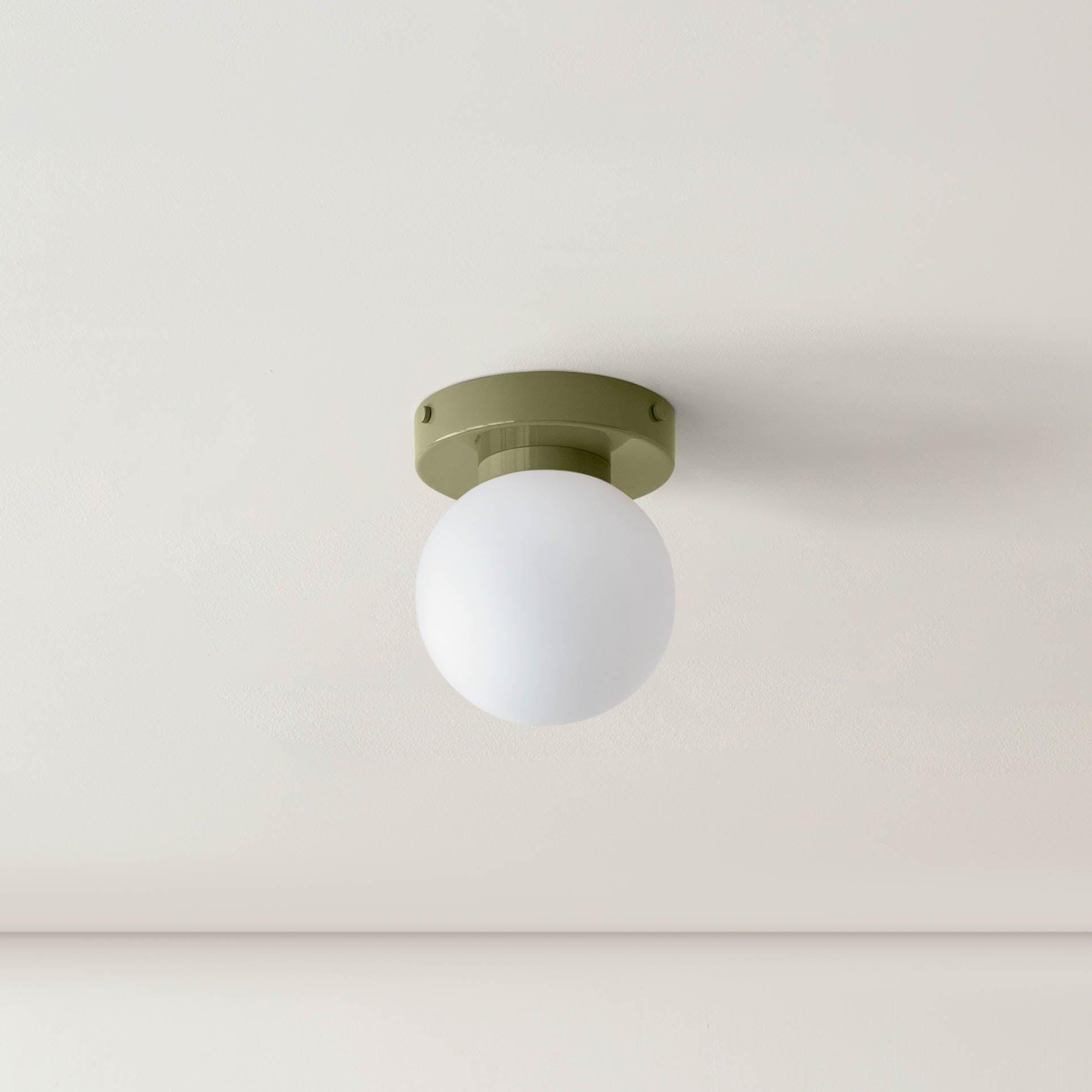 Nuvol Wandleuchte — Metall-Wandspot mit Glasglobus ø12cm — Kompakte Wandbeleuchtung in 5 Farben - Lamylie