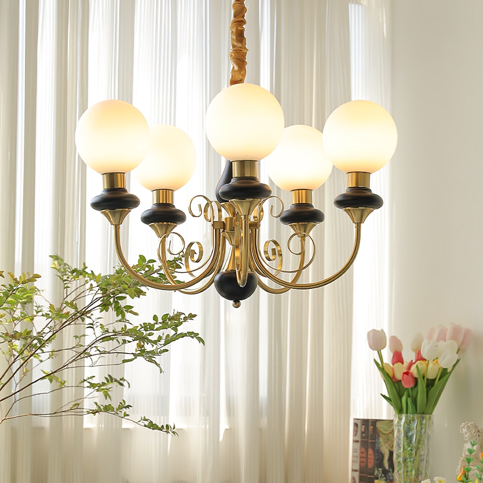 Chandelier with Green Glass Shades and Gold or Black Finish | Luxury Pendant Lamp in 3, 5 or 8 Light Points - Lamylie