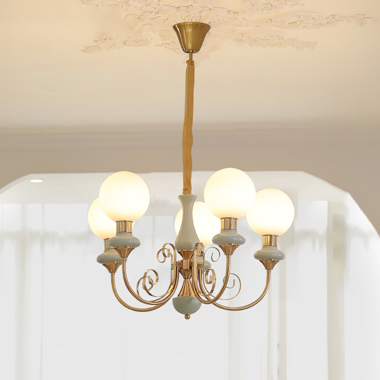 Chandelier with Green Glass Shades and Gold or Black Finish | Luxury Pendant Lamp in 3, 5 or 8 Light Points - Lamylie