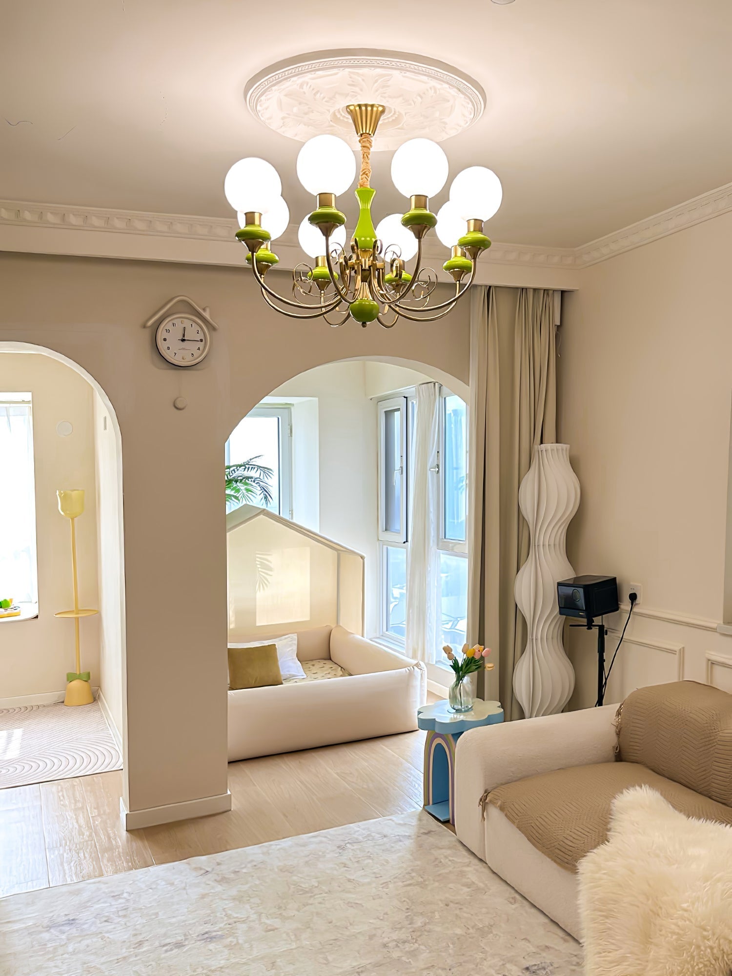Chandelier with Green Glass Shades and Gold or Black Finish | Luxury Pendant Lamp in 3, 5 or 8 Light Points - Lamylie