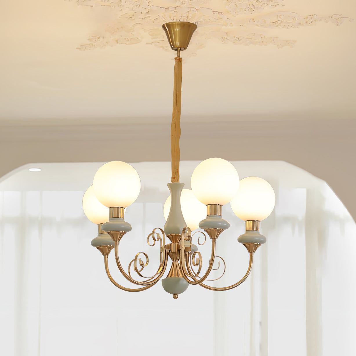 Chandelier with Green Glass Shades and Gold or Black Finish | Luxury Pendant Lamp in 3, 5 or 8 Light Points - Lamylie