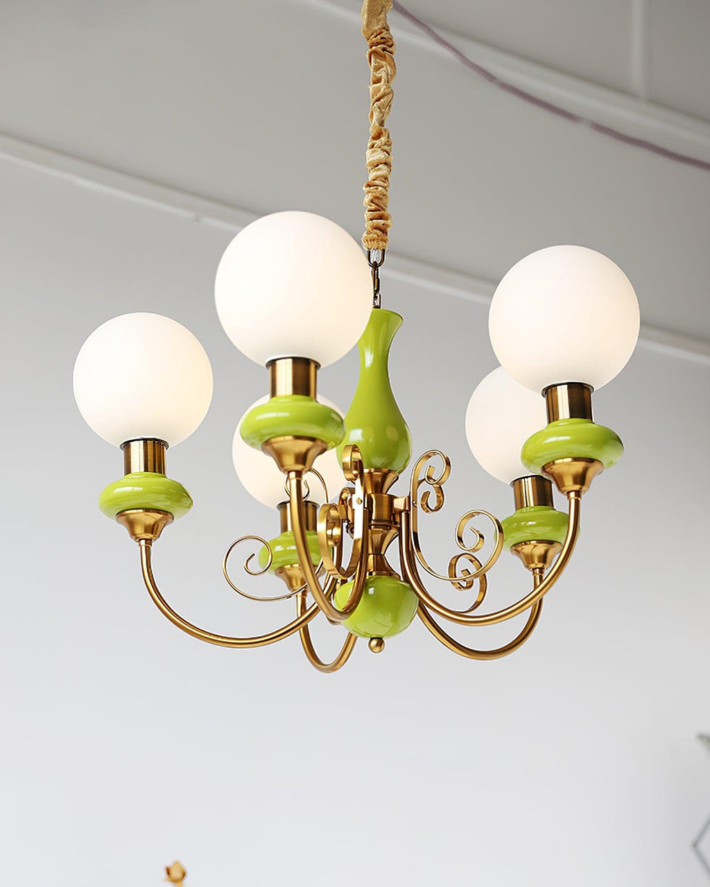 Chandelier with Green Glass Shades and Gold or Black Finish | Luxury Pendant Lamp in 3, 5 or 8 Light Points - Lamylie
