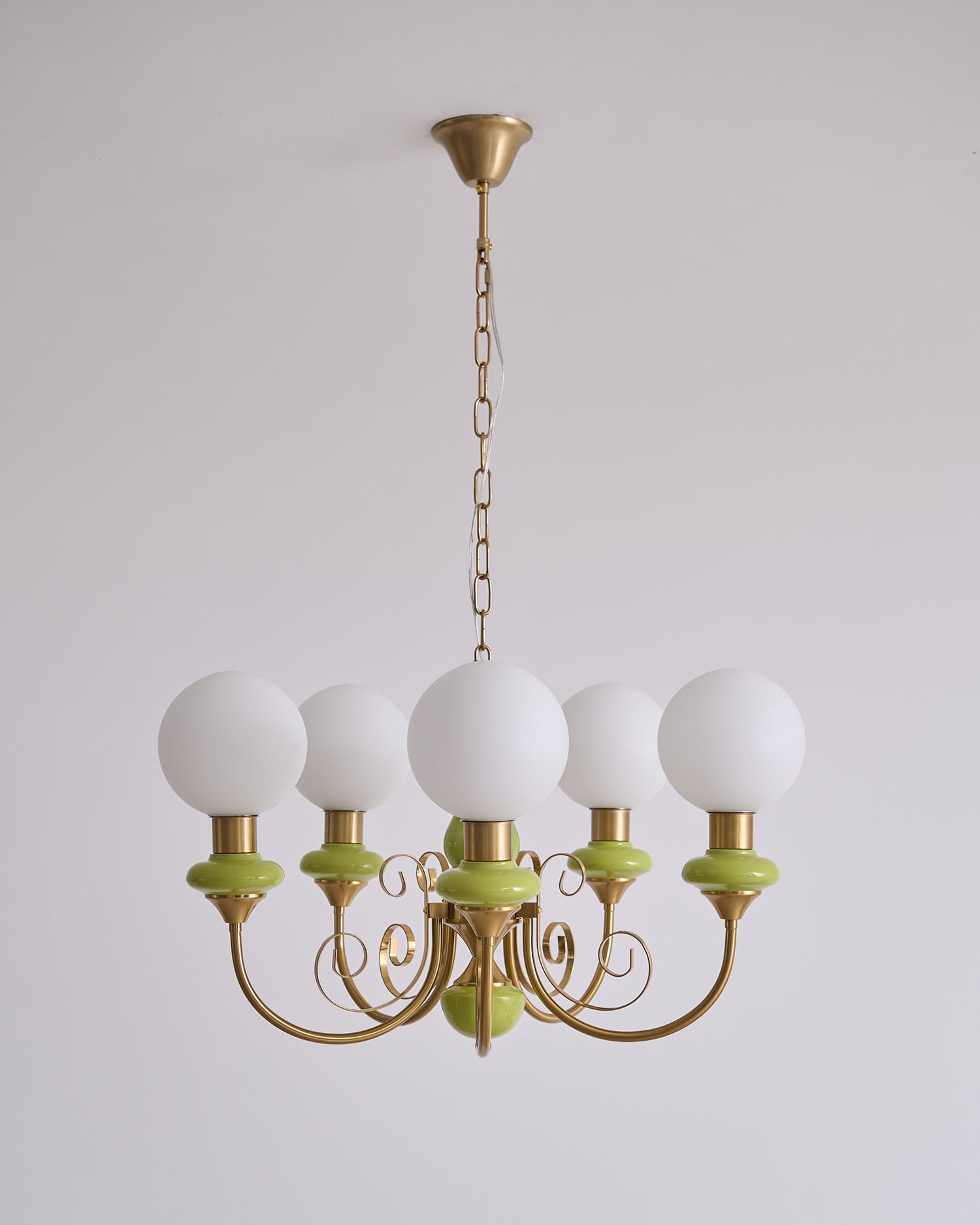 Chandelier with Green Glass Shades and Gold or Black Finish | Luxury Pendant Lamp in 3, 5 or 8 Light Points - Lamylie