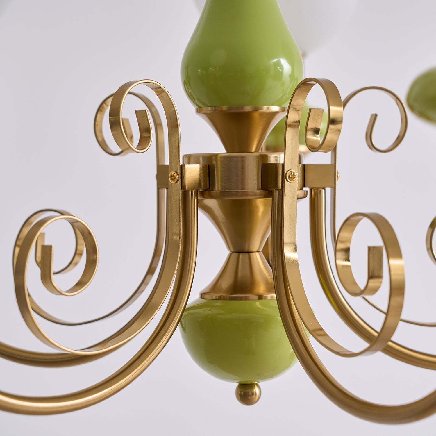 Chandelier with Green Glass Shades and Gold or Black Finish | Luxury Pendant Lamp in 3, 5 or 8 Light Points - Lamylie