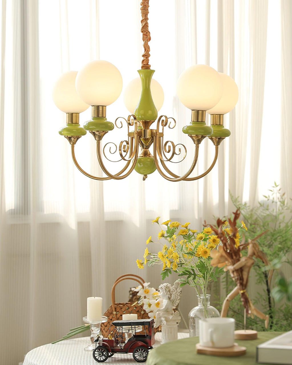Chandelier with Green Glass Shades and Gold or Black Finish | Luxury Pendant Lamp in 3, 5 or 8 Light Points - Lamylie