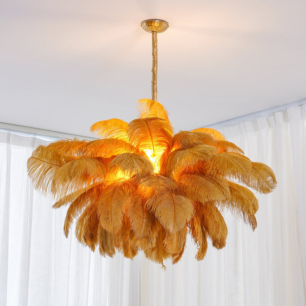 Feder-Kronleuchter 56 Handcolorierte Federn Messingfassung Gold Silber Hollywood Glamour Statement-Beleuchtung - Lamylie