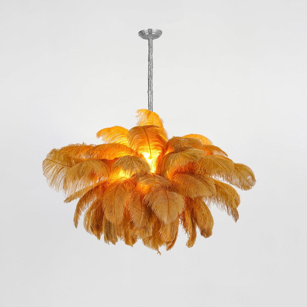 Feder-Kronleuchter 56 Handcolorierte Federn Messingfassung Gold Silber Hollywood Glamour Statement-Beleuchtung - Lamylie