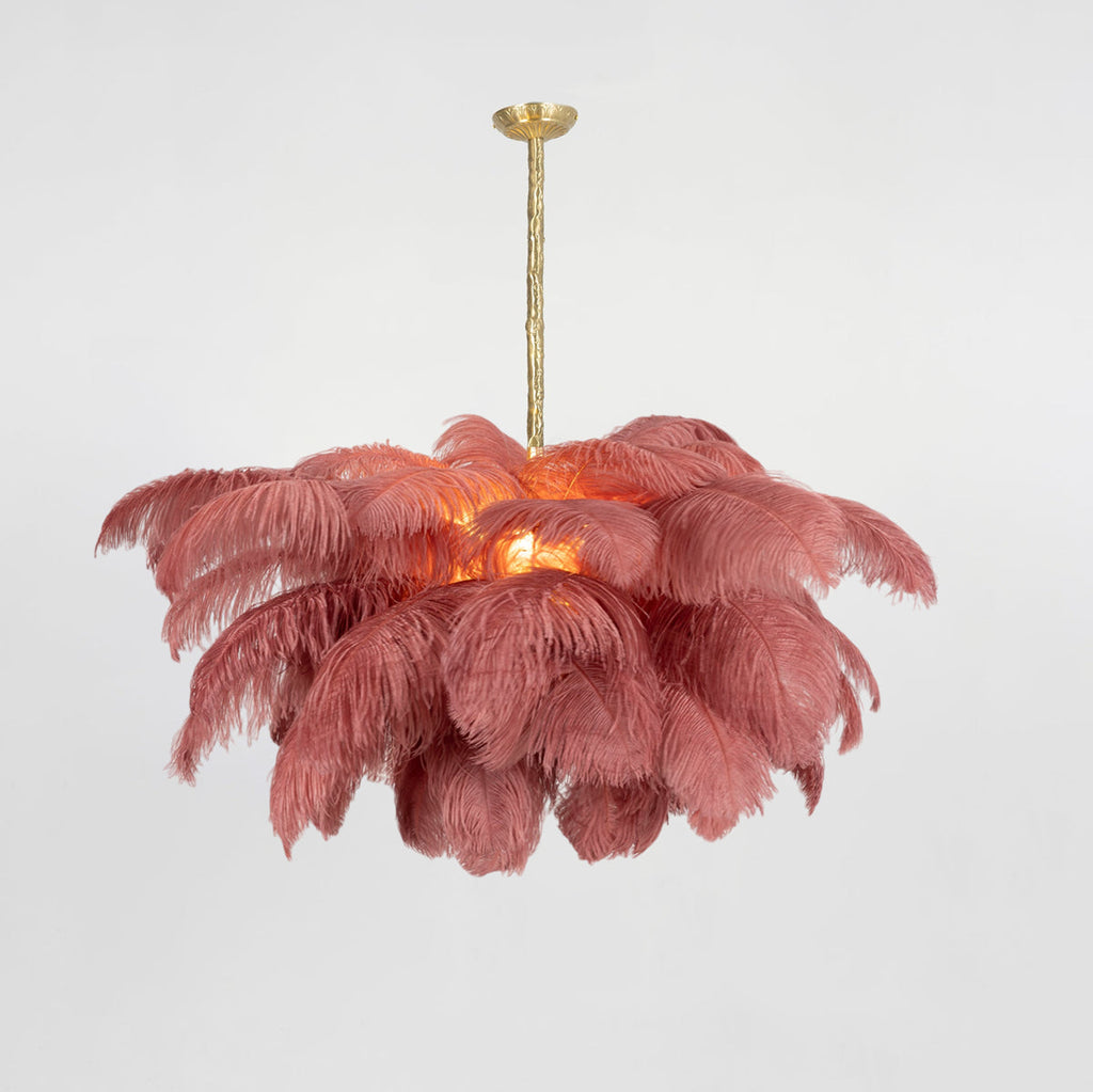Feder-Kronleuchter 56 Handcolorierte Federn Messingfassung Gold Silber Hollywood Glamour Statement-Beleuchtung - Lamylie